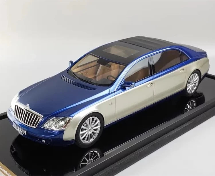 [MotorHelix] 1:18 Mercedes-Maybach 2007 62S Landaulet Silver & Blue Model Car Resin