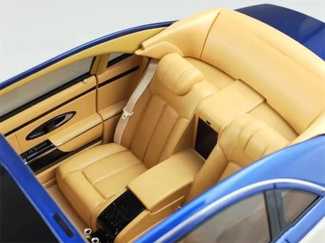 [MotorHelix] 1:18 Mercedes-Maybach 2007 62S Landaulet zilver & blauw modelauto Hars