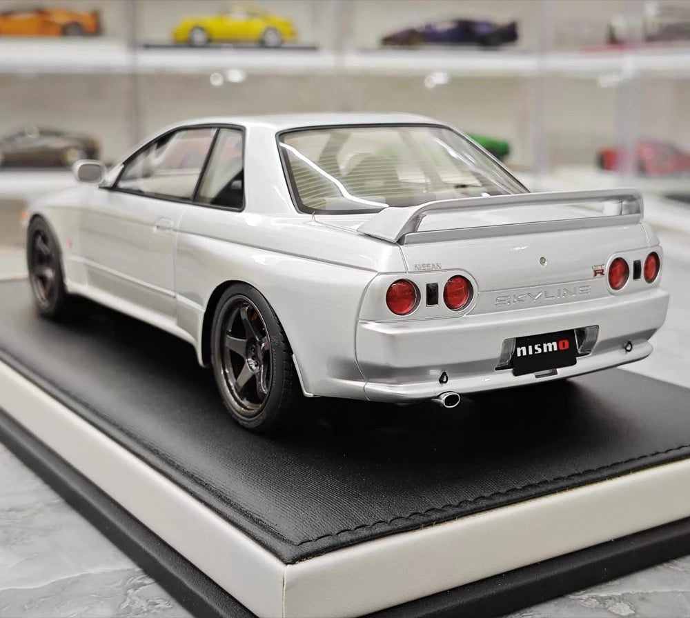 [MotorHelix] 1:18 Nissan 1990 Skyline GTR R32 Silver Model Car Resin