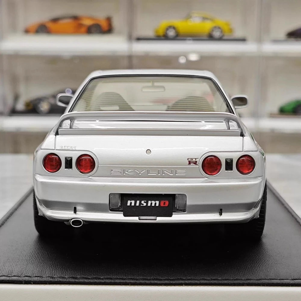 [MotorHelix] 1:18 Nissan 1990 Skyline GTR R32 Silver Model Car Resin