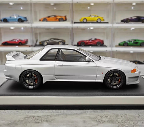 [MotorHelix] 1:18 Nissan 1990 Skyline GTR R32 Silver Model Car Resin