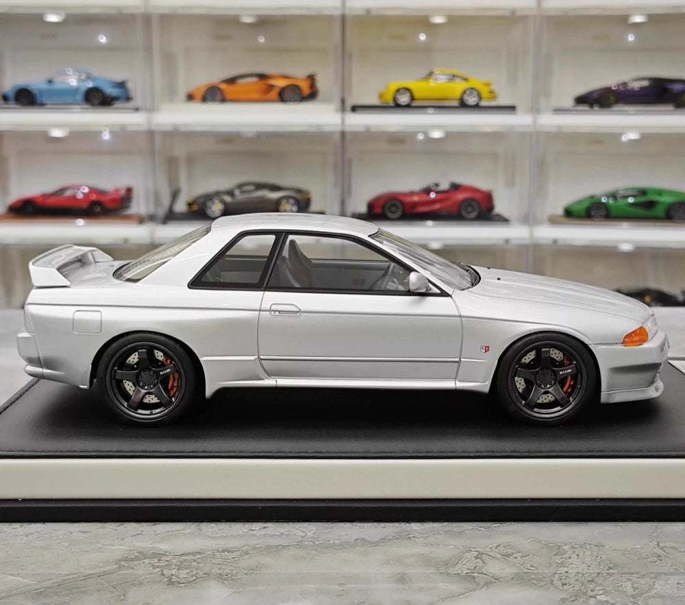 [MotorHelix] 1:18 Nissan 1990 Skyline GTR R32 Silver Model Car Resin