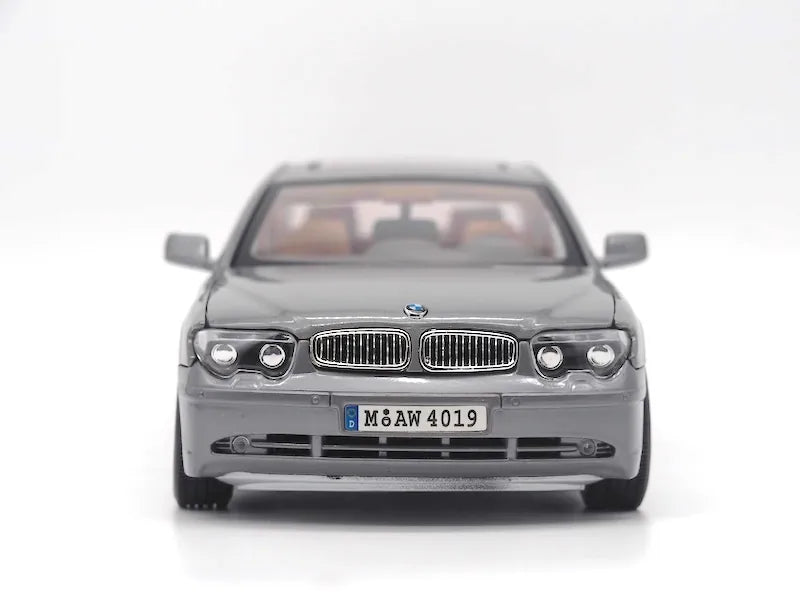 [MotorMax] 1:18 BMW 2002 E65 745i Gray Model Car Die-Cast