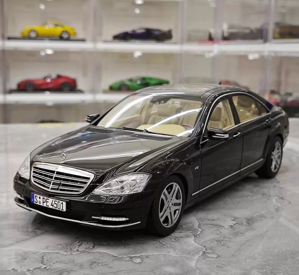 [MotorHelix] 1:18 Mercedes-Benz 2010 W221 S600L Black Model Car Die-Cast