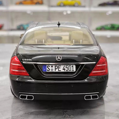 [MotorHelix] 1:18 Mercedes-Benz 2010 W221 S600L Black Model Car Die-Cast