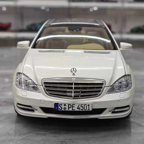 [MotorHelix] 1:18 Mercedes-Benz 2010 W221 S600L White Model Car Die-Cast