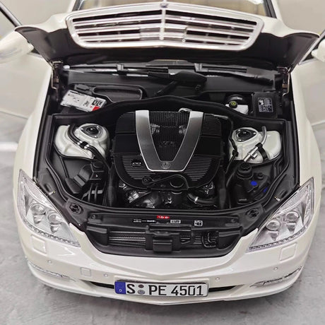 [MotorHelix] 1:18 Mercedes-Benz 2010 W221 S600L White Model Car Die-Cast