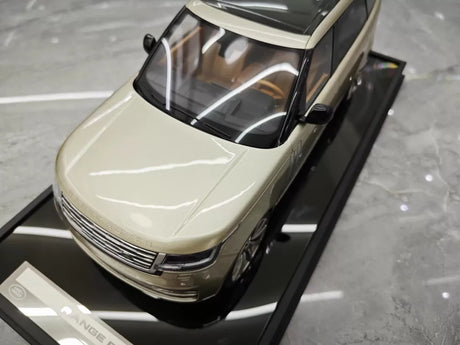 [MotorHelix] 1:18 Land Rover 2022 Range Rover SV Gold Model Car Resin