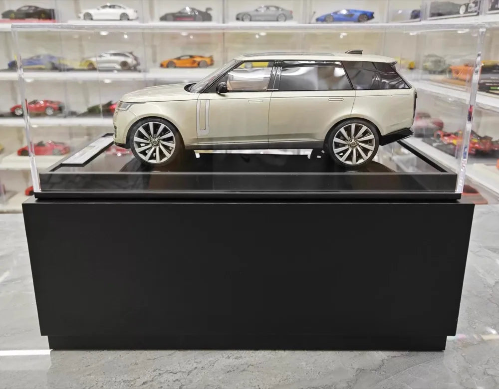 [MotorHelix] 1:18 Land Rover 2022 Range Rover SV Gold Model Car Resin