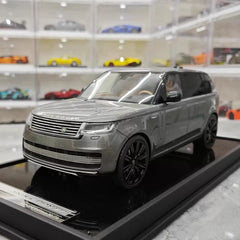 [MotorHelix] 1:18 Land Rover 2022 Range Rover SV Gray Model Car Resin