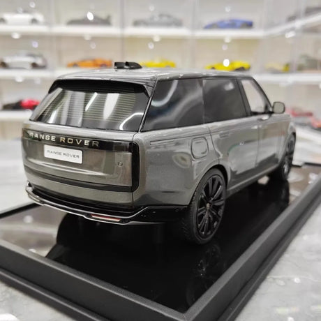 [MotorHelix] 1:18 Land Rover 2022 Range Rover SV Gray Model Car Resin