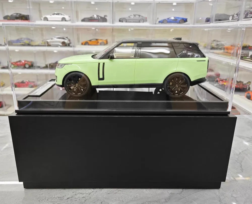 [MotorHelix] 1:18 Land Rover 2022 Range Rover SV Green Model Car Resin
