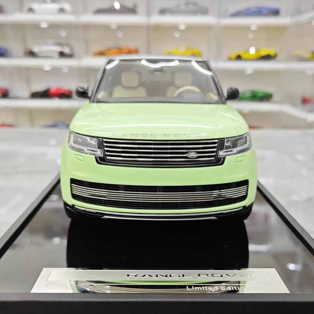 [MotorHelix] 1:18 Land Rover 2022 Range Rover SV Green Model Car Resin