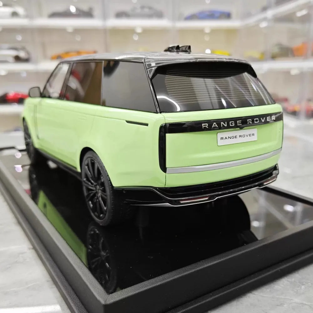 [MotorHelix] 1:18 Land Rover 2022 Range Rover SV Green Model Car Resin
