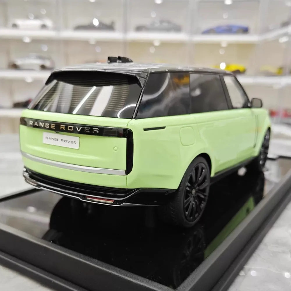 [MotorHelix] 1:18 Land Rover 2022 Range Rover SV Green Model Car Resin