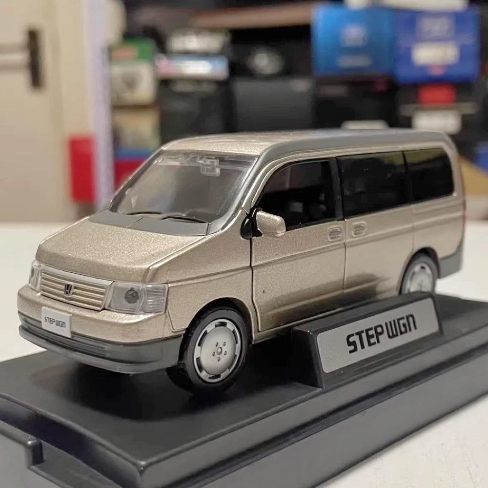[Mtech] 1:43 Honda 2001 Stepwgn RF3 Gold Model Car Die-Cast