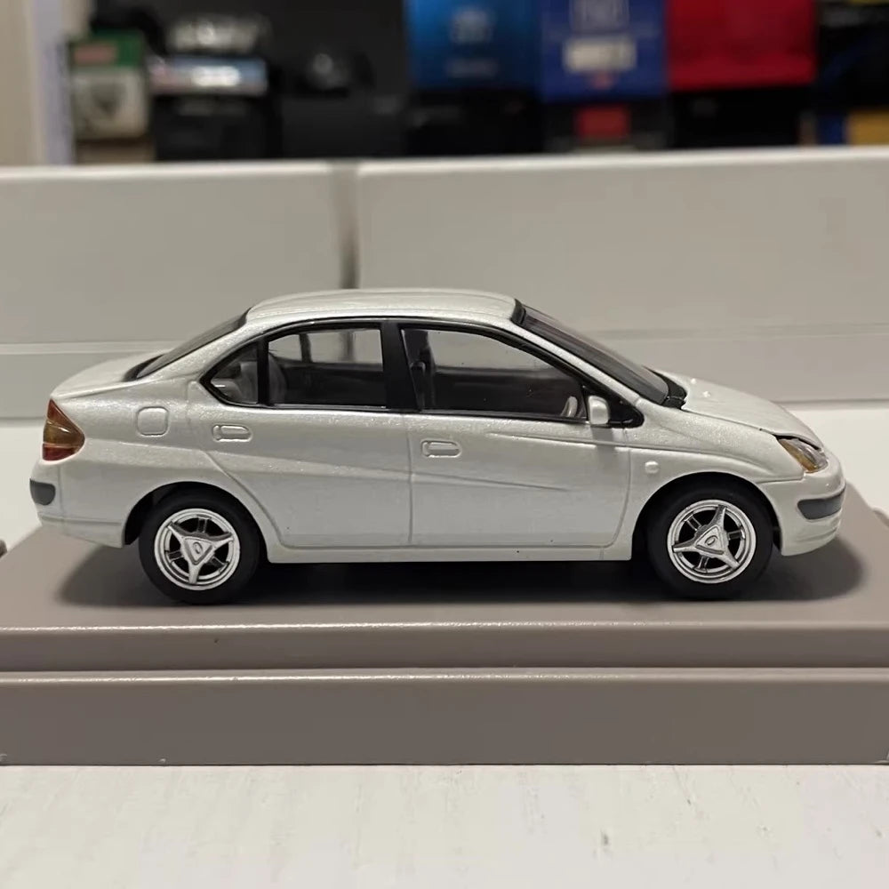 [Mtech] 1:43 Toyota 1997 Prius NHW10 White Model Car Die-Cast