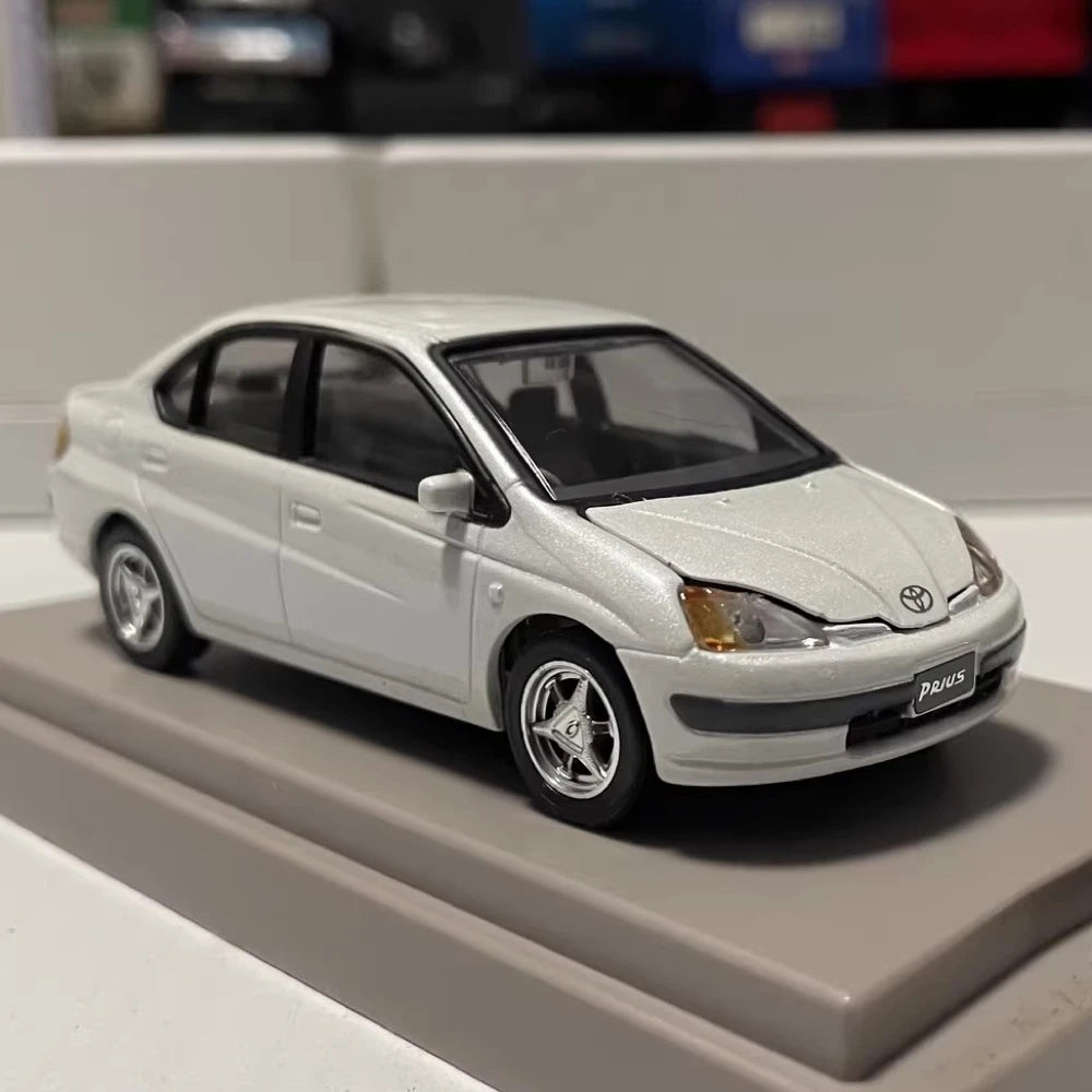[Mtech] 1:43 Toyota 1997 Prius NHW10 White Model Car Die-Cast