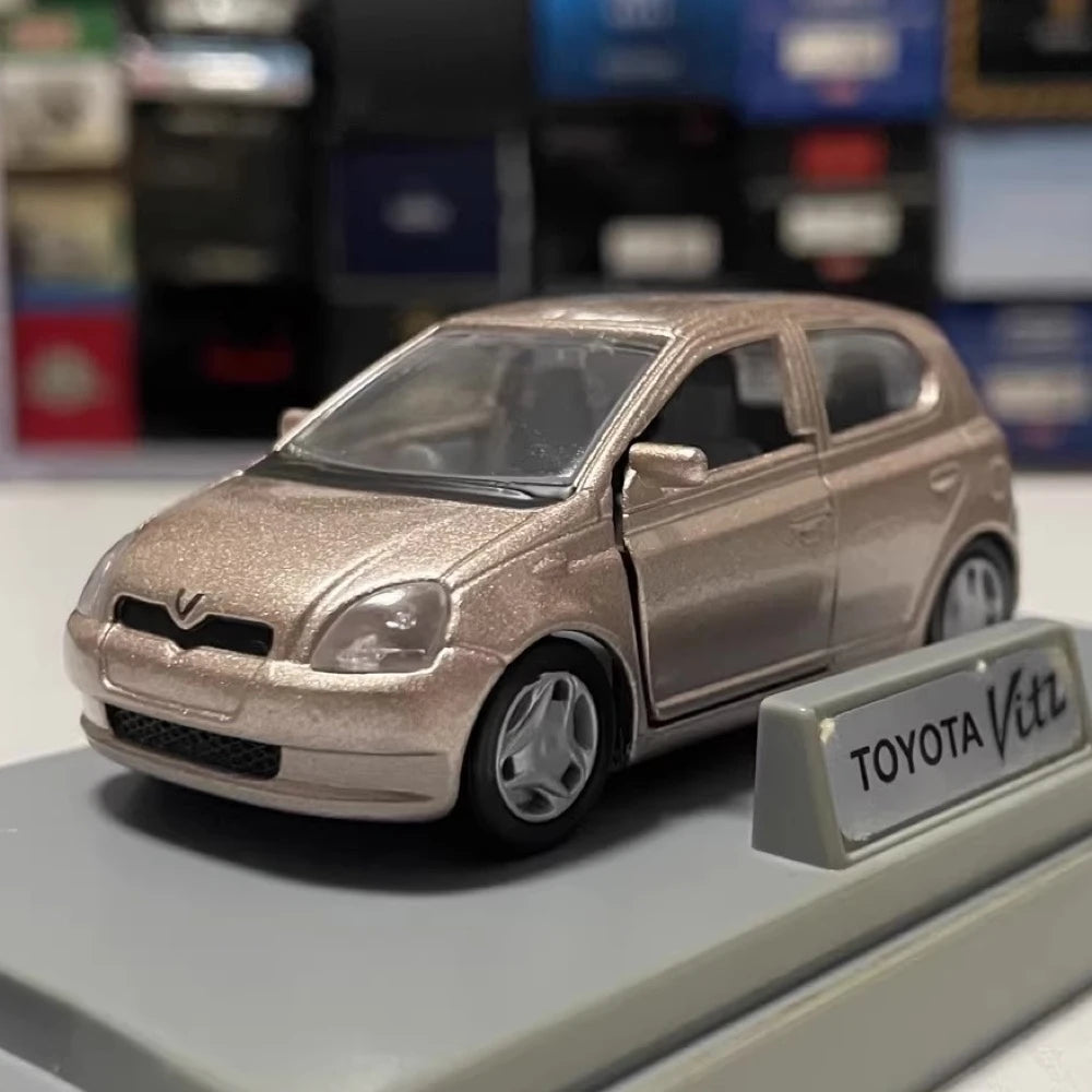 [Mtech] 1:43 Toyota 1999 Vitz Gold Model Car Die-Cast