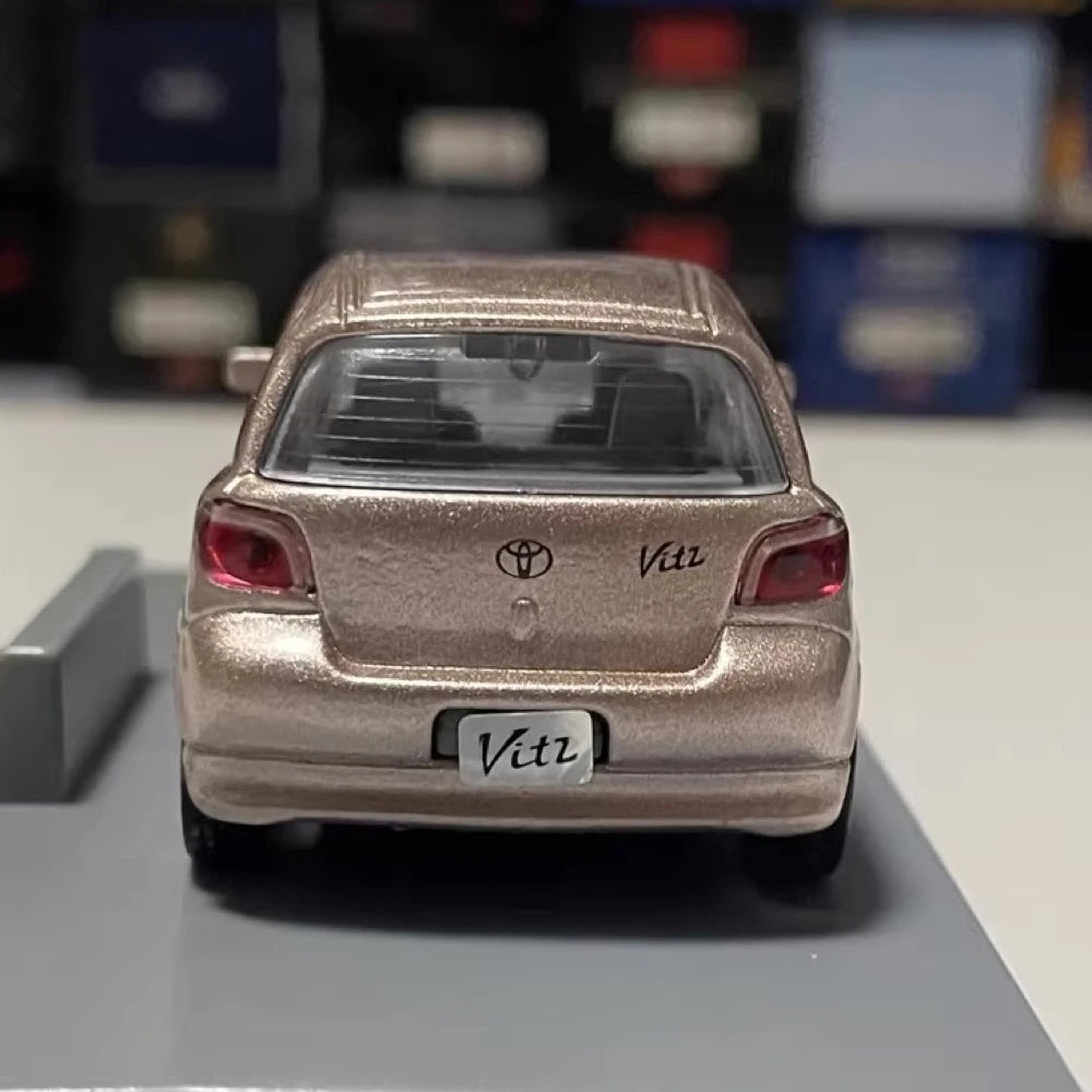 [Mtech] 1:43 Toyota 1999 Vitz Gold Model Car Die-Cast