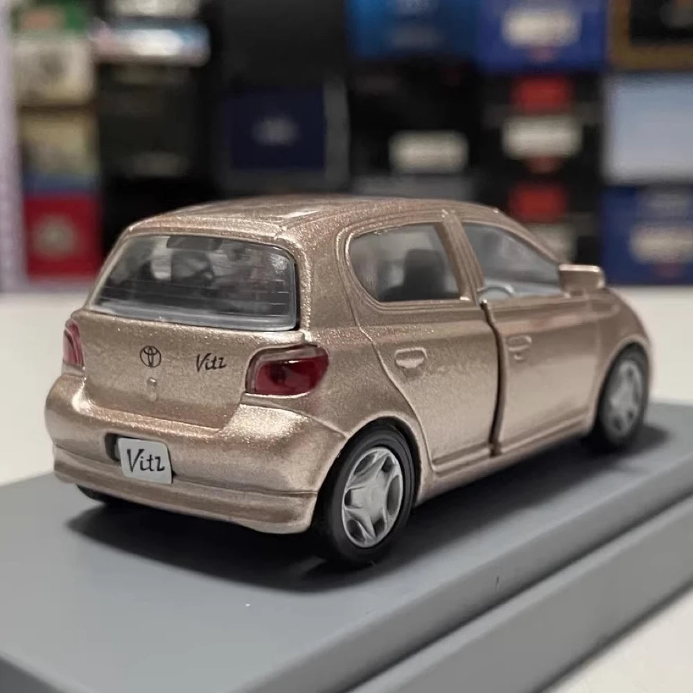 [Mtech] 1:43 Toyota 1999 Vitz Gold Model Car Die-Cast