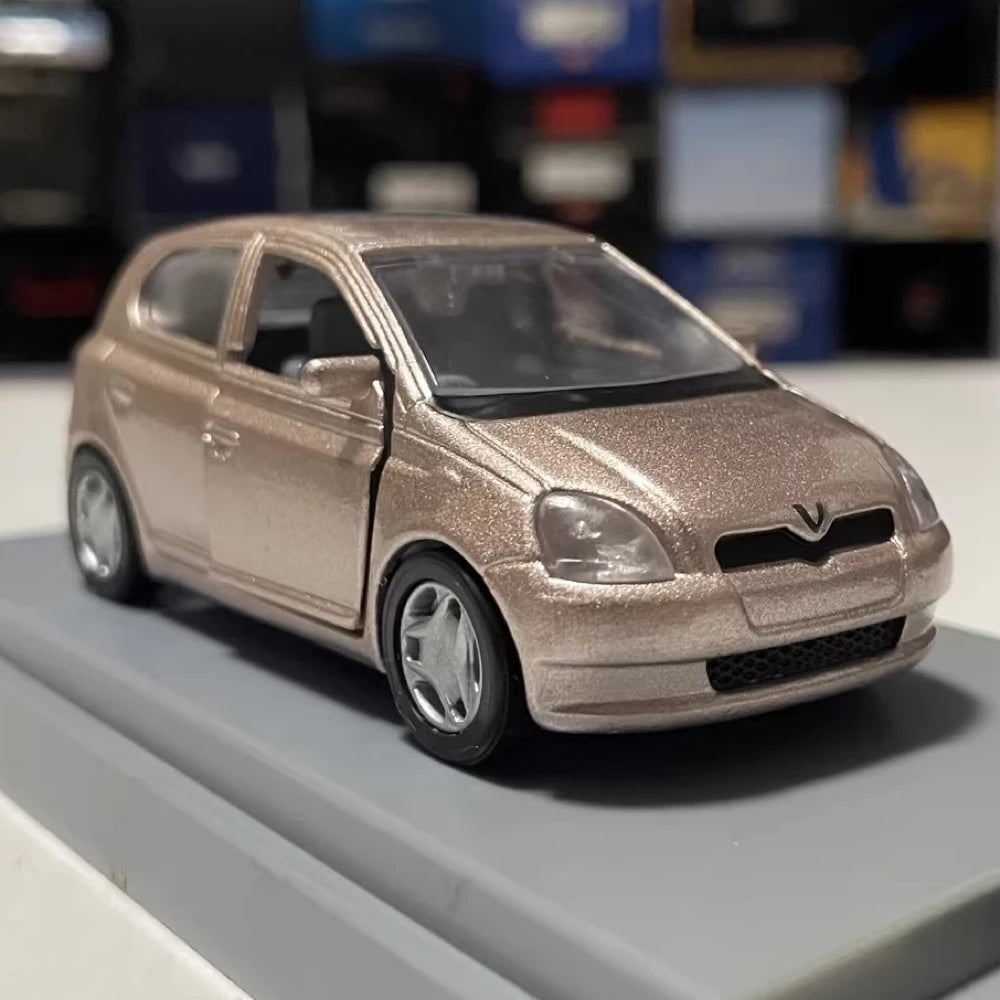 [Mtech] 1:43 Toyota 1999 Vitz Gold Model Car Die-Cast