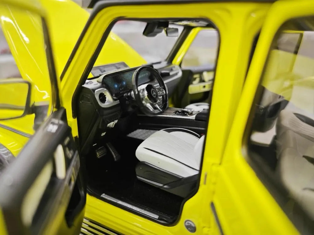 [NZG] 1:18 Mercedes-AMG 2018 G63 4x4 Yellow Model Car Die-Cast
