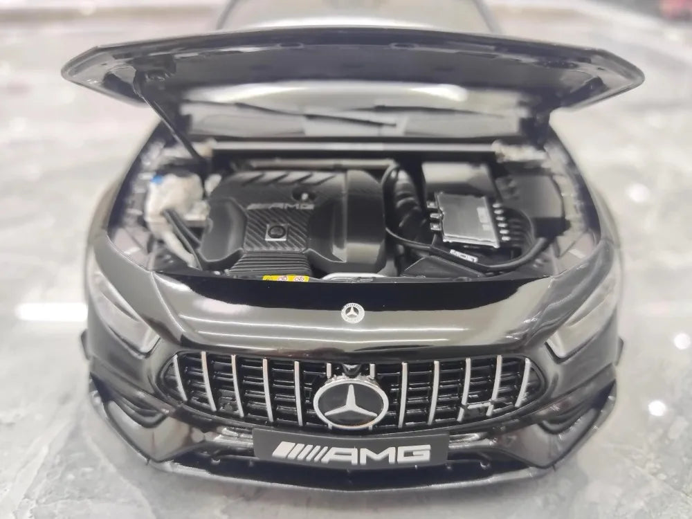 [NZG] 1:18 Mercedes-AMG 2020 A45 S Black Model Car Die-Cast