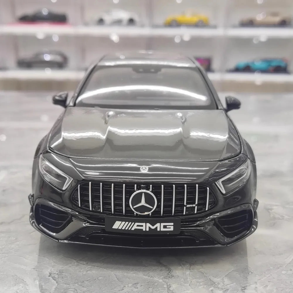 [NZG] 1:18 Mercedes-AMG 2020 A45 S Black Model Car Die-Cast