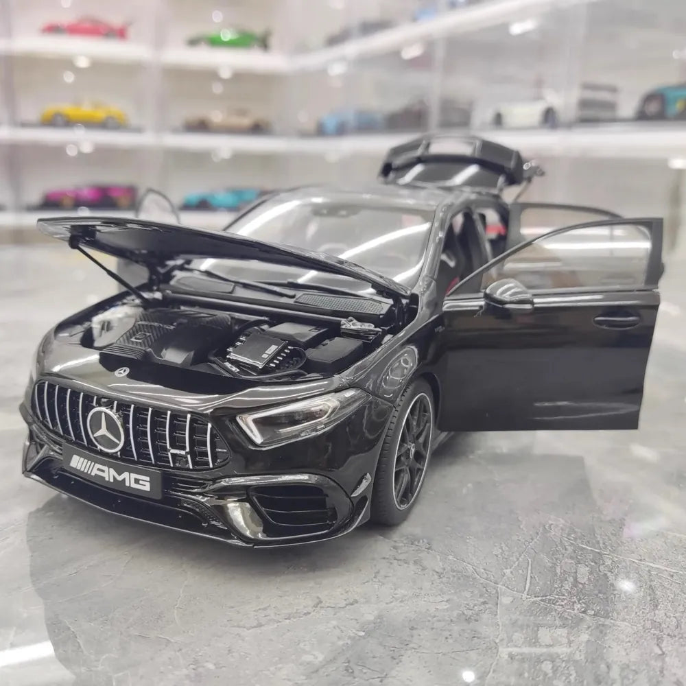 [NZG] 1:18 Mercedes-AMG 2020 A45 S Black Model Car Die-Cast
