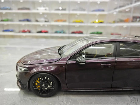 [NZG] 1:18 Mercedes-AMG 2020 A45 S paars modelauto Die-Cast