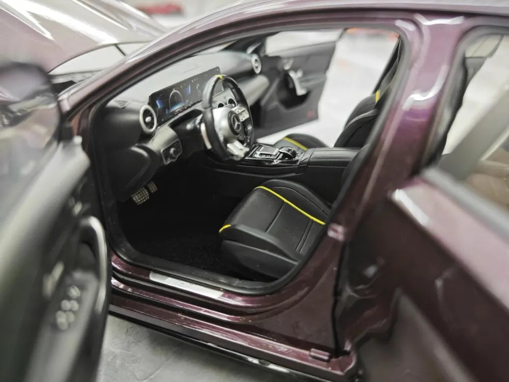[NZG] 1:18 Mercedes-AMG 2020 A45 S Purple Model Car Die-Cast