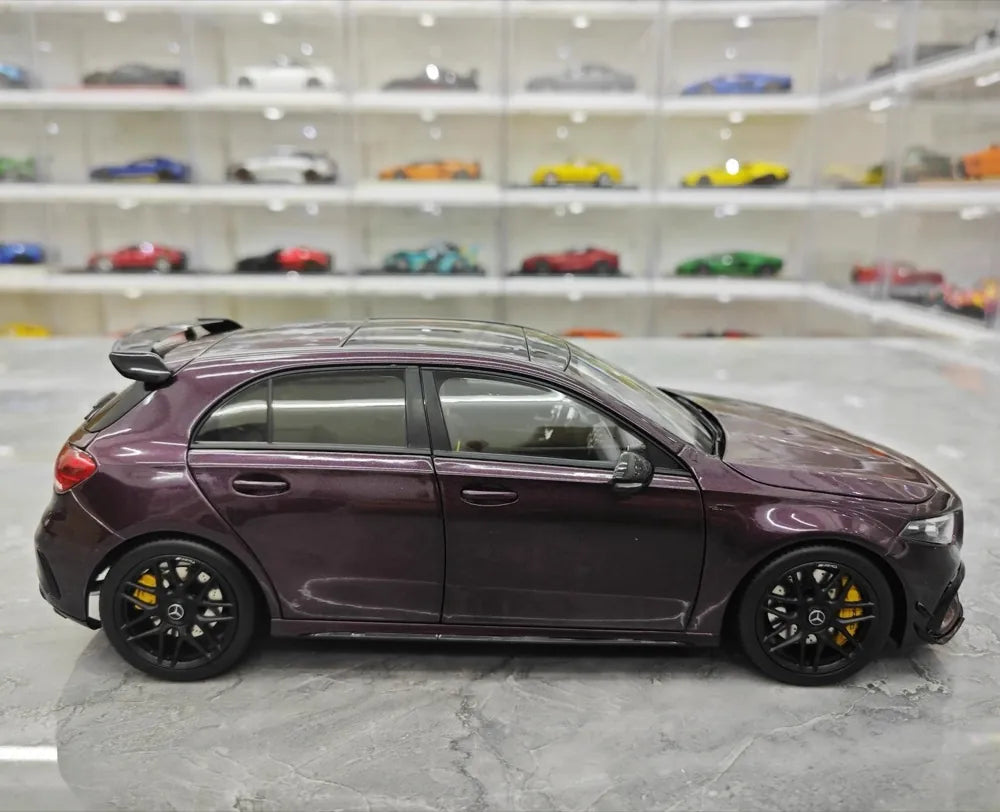 [NZG] 1:18 Mercedes-AMG 2020 A45 S paars modelauto Die-Cast