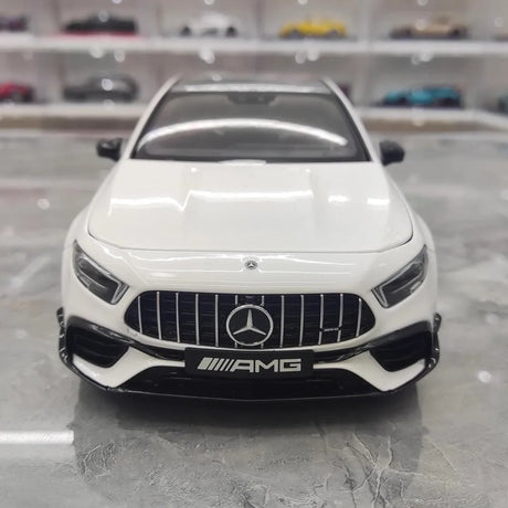[NZG] 1:18 Mercedes-AMG 2020 A45 S White Model Car Die-Cast