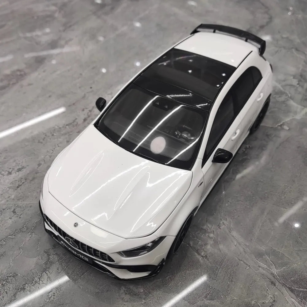 [NZG] 1:18 Mercedes-AMG 2020 A45 S White Model Car Die-Cast