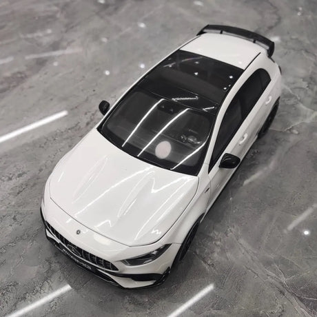 [NZG] 1:18 Mercedes-AMG 2020 A45 S White Model Car Die-Cast