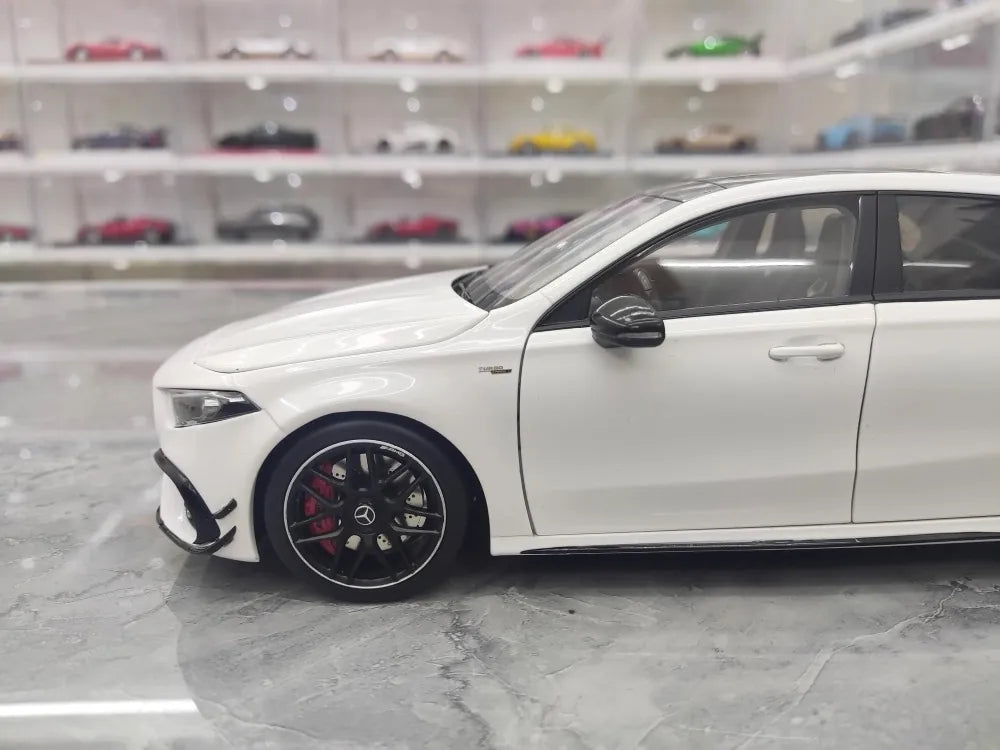[NZG] 1:18 Mercedes-AMG 2020 A45 S ホワイト モデルカー Die-Cast