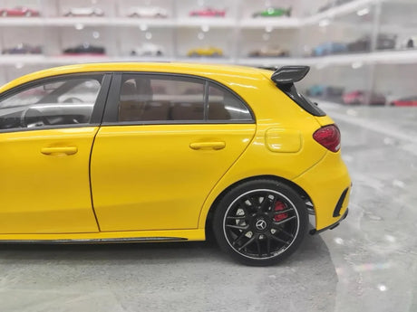 [NZG] 1:18 Mercedes-AMG 2020 A45 S Yellow Model Car Die-Cast