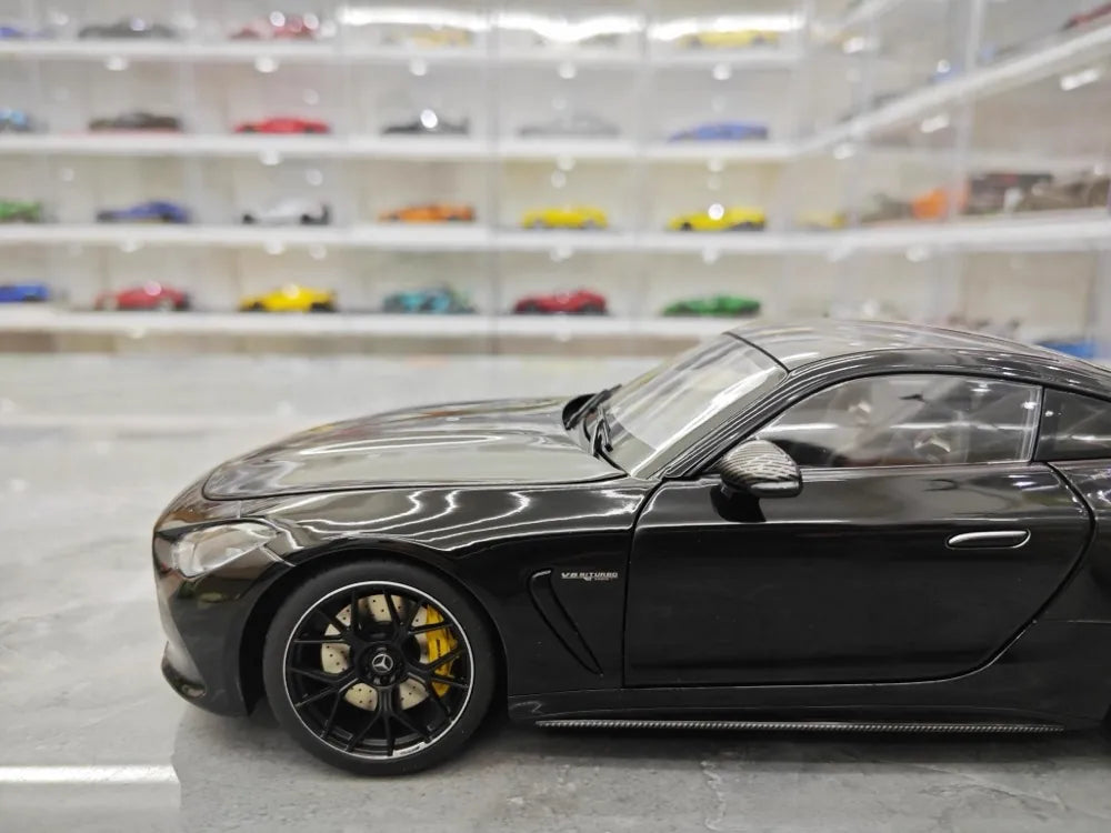[NZG] 1:18 Mercedes-AMG 2024 GT63 Black Model Car Die-Cast