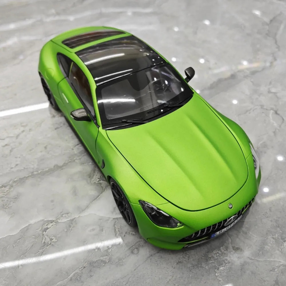 [NZG] 1:18 Mercedes-AMG 2024 GT63 Green Model Car Die-Cast