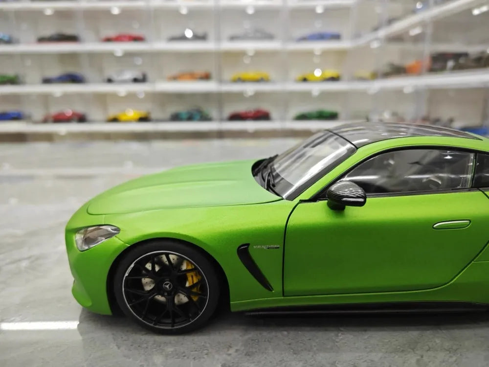 [NZG] 1:18 Mercedes-AMG 2024 GT63 Green Model Car Die-Cast