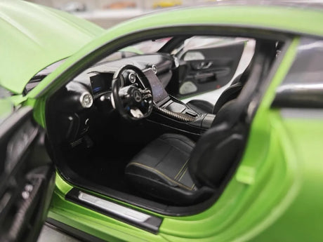 [NZG] 1:18 Mercedes-AMG 2024 GT63 Green Model Car Die-Cast