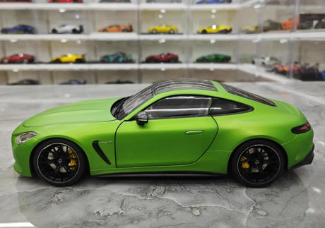 [NZG] 1:18 Mercedes-AMG 2024 GT63 Green Model Car Die-Cast