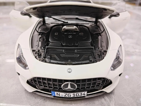 [NZG] 1:18 Mercedes-AMG 2024 GT63 White Model Car Die-Cast