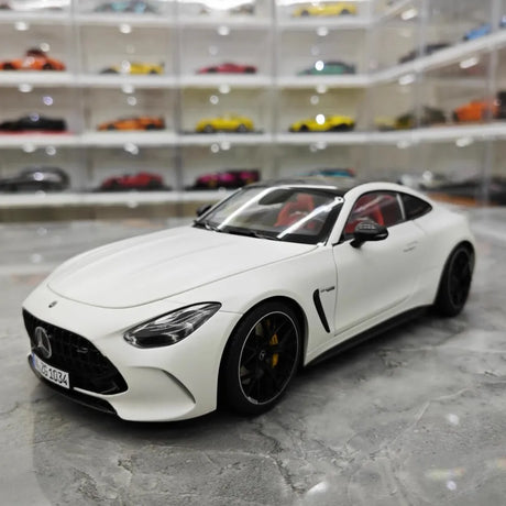 [NZG] 1:18 Mercedes-AMG 2024 GT63 White Model Car Die-Cast