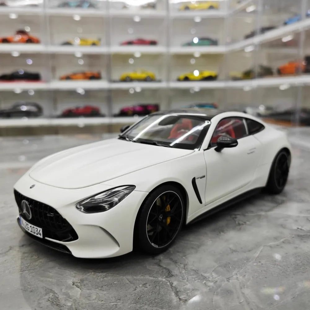 [NZG] 1:18 Mercedes-AMG 2024 GT63 White Model Car Die-Cast