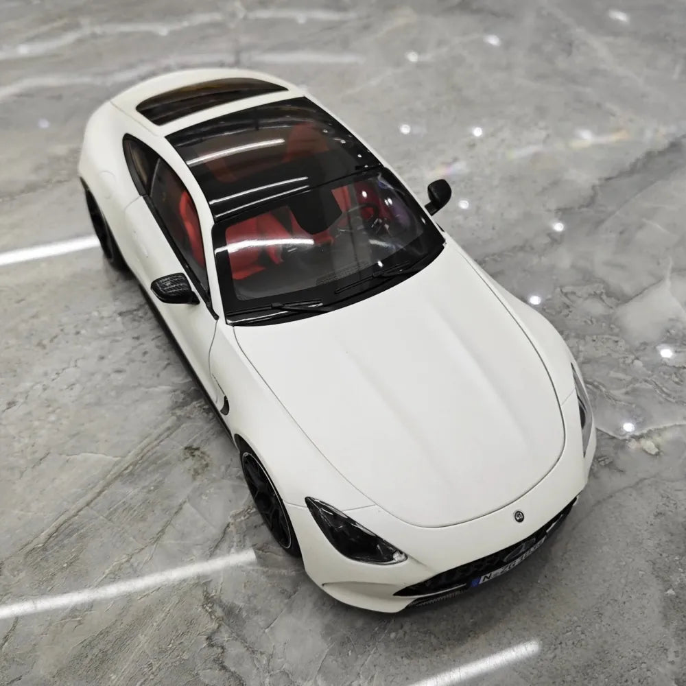 [NZG] 1:18 Mercedes-AMG 2024 GT63 White Model Car Die-Cast