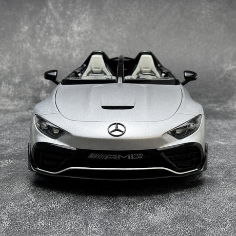 NZG Mercedes-AMG 2025 PureSpeed Mystic Silver Magno 1:18 – Modello Pressofuso da collezione