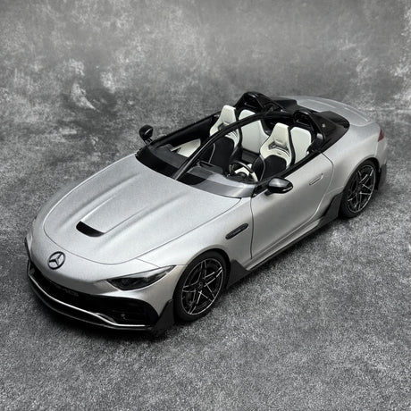 NZG Mercedes-AMG 2025 PureSpeed Mystic Silver Magno 1:18 – Modello Pressofuso da collezione