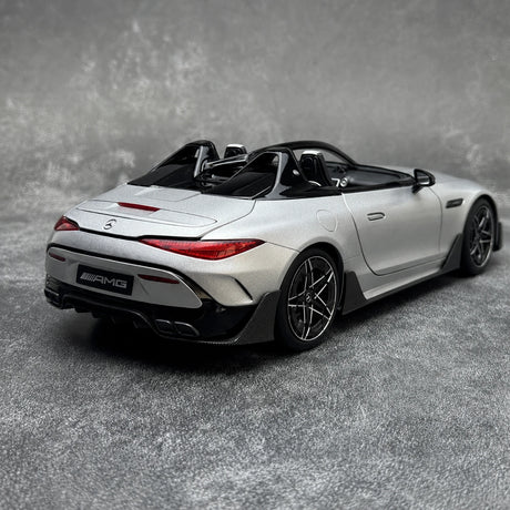 NZG Mercedes-AMG 2025 PureSpeed Mystic Silver Magno 1:18 – Modello Pressofuso da collezione